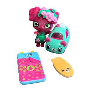 Moose Shopkins Playset Petal Pup Figures Car Set